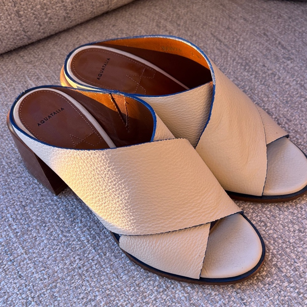 AQUATALIA Janna Tumbled Calf Leather Sandals White / Blue trim - Picture 2 of 8